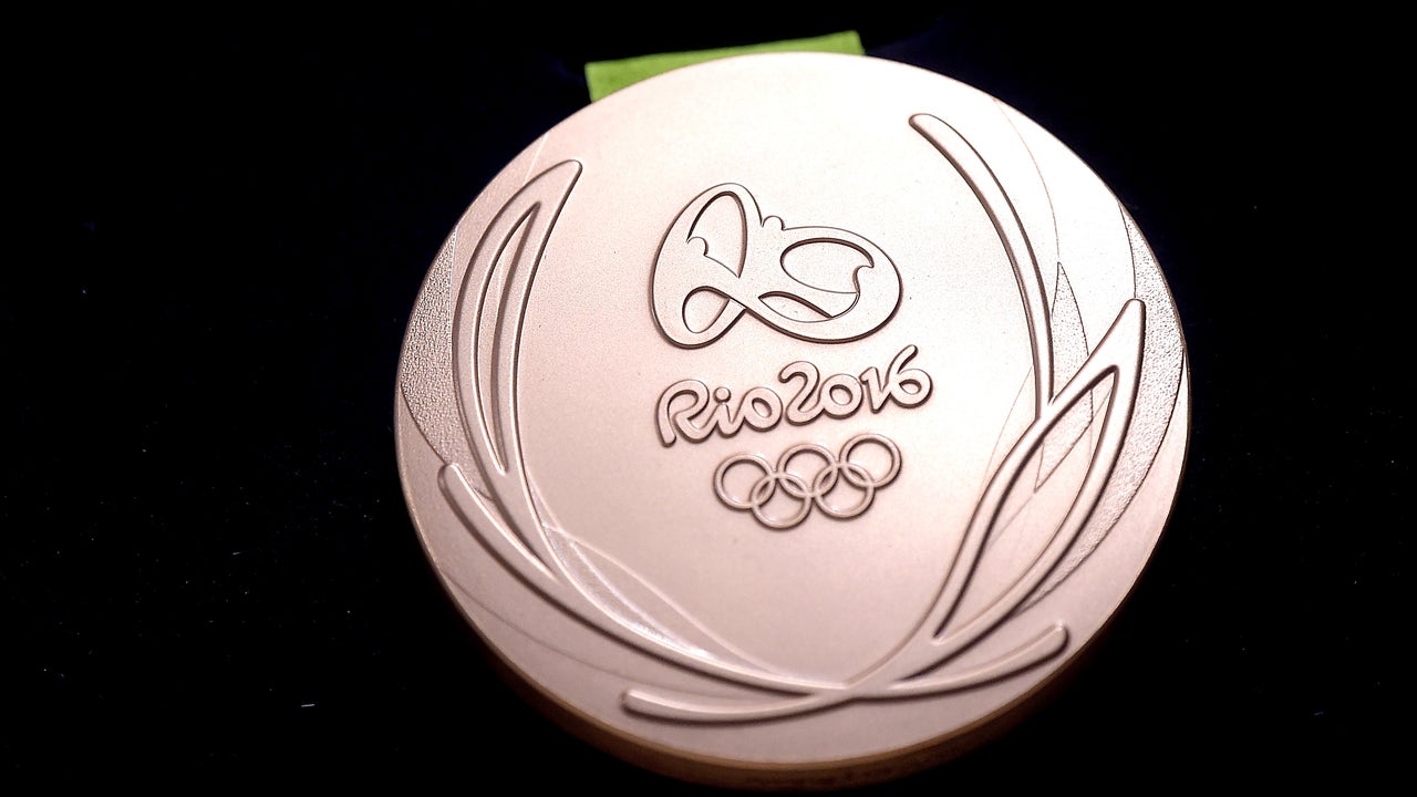 Rio unveiled the 2016 Olympic medals and they're disappointingly boring